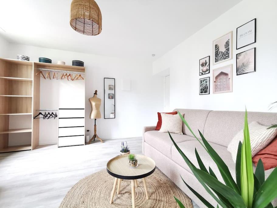L'authentique *studio *parking Prive* *wifi*calme Appartement