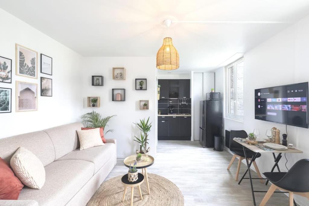 L'authentique *studio *parking Prive* *wifi*calme Appartement